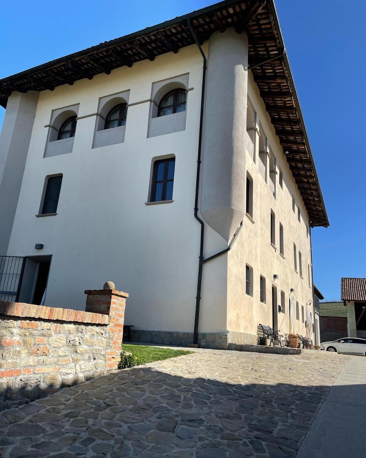 アルバ Cascina Baresane Bed & Breakfast エクステリア 写真