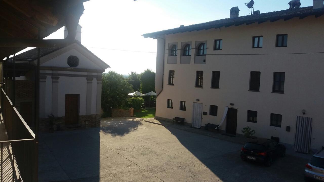 アルバ Cascina Baresane Bed & Breakfast エクステリア 写真