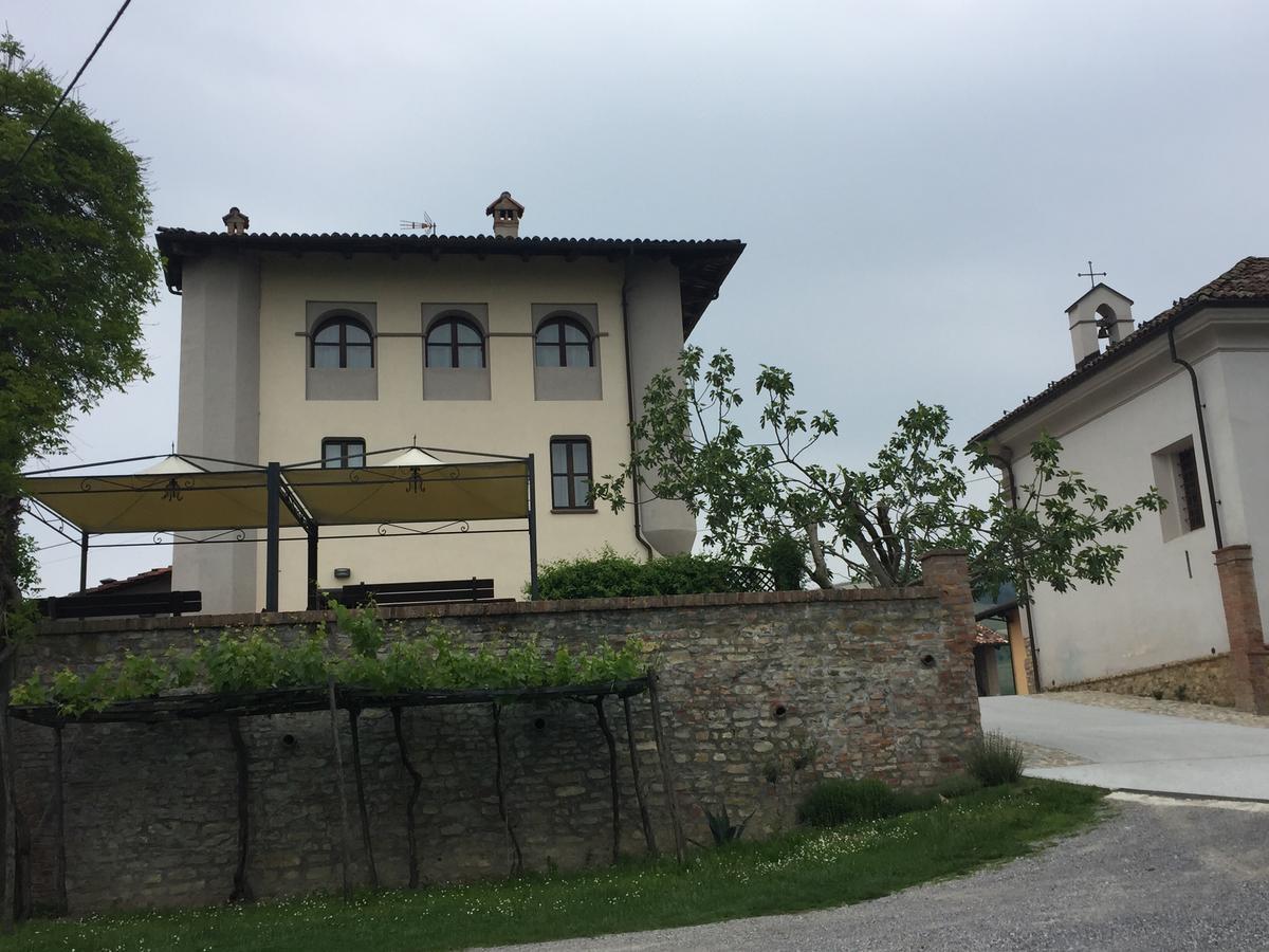 アルバ Cascina Baresane Bed & Breakfast エクステリア 写真
