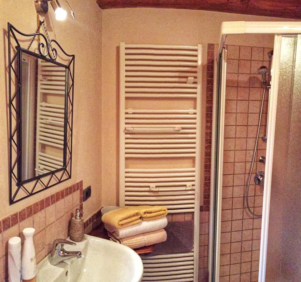 アルバ Cascina Baresane Bed & Breakfast エクステリア 写真