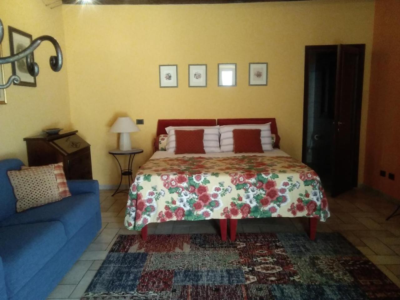 アルバ Cascina Baresane Bed & Breakfast エクステリア 写真